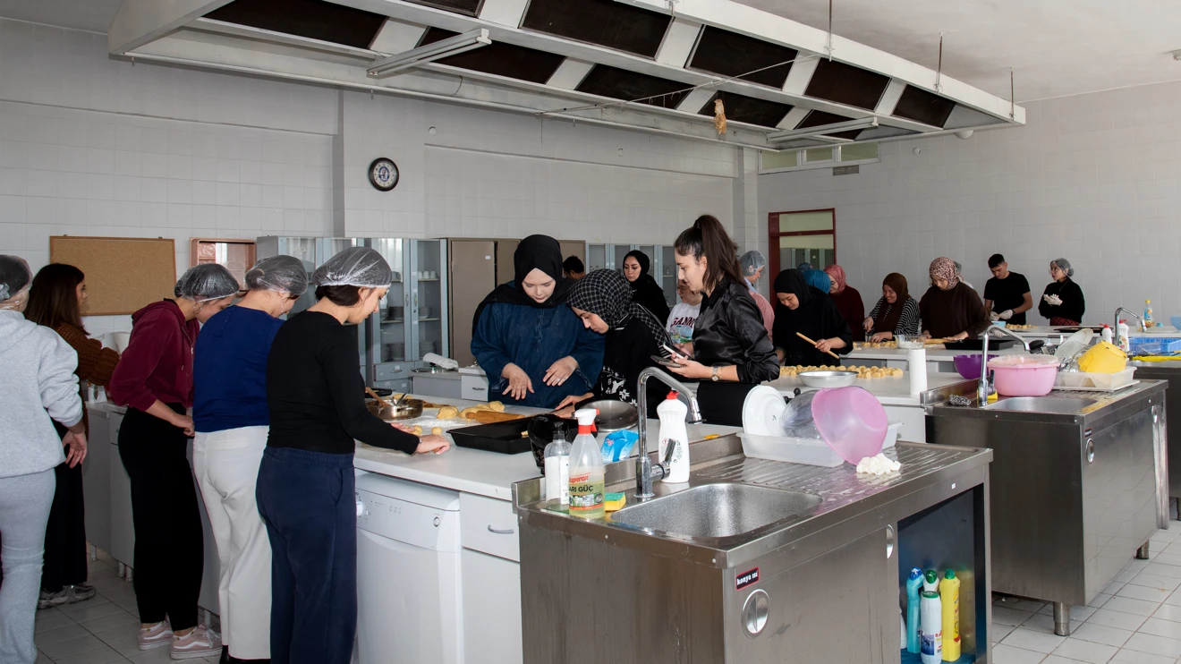 Selçuk Üniversitesinde ‘Doğadan Gelen Elma, Doğaya Dönen Elma’ Etkinliği